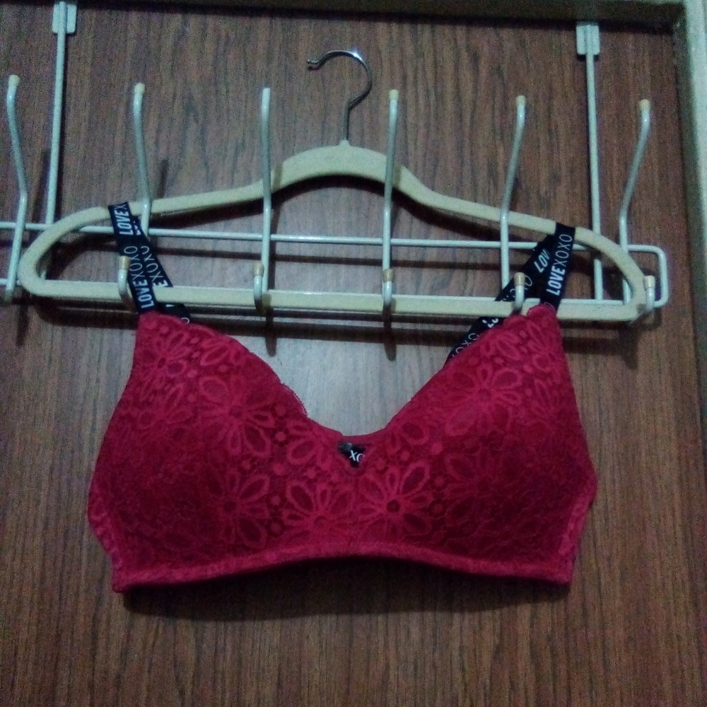 Lacy Flower Bra - 38C